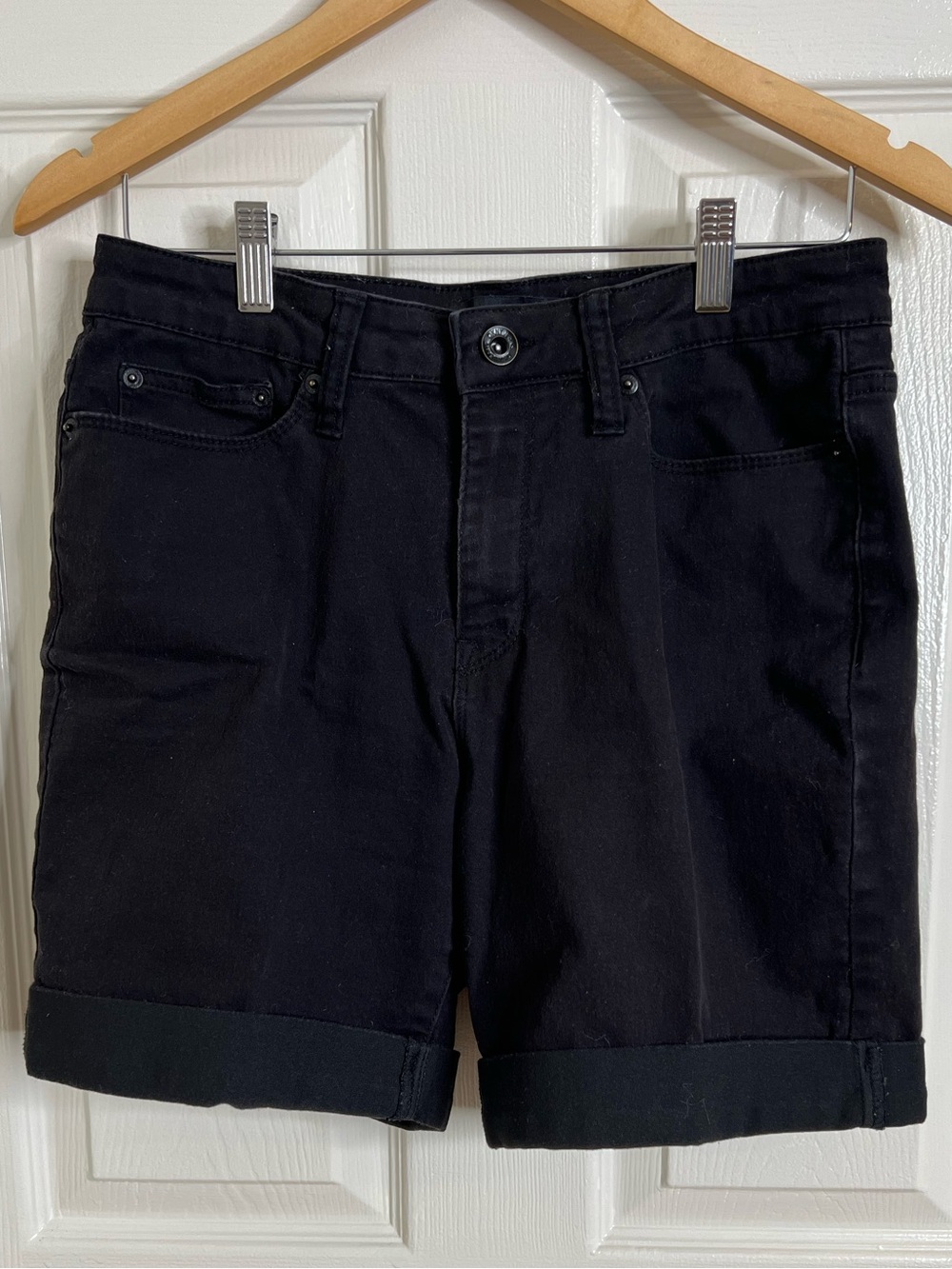 Dkny Black Cuffed Bermuda Shorts